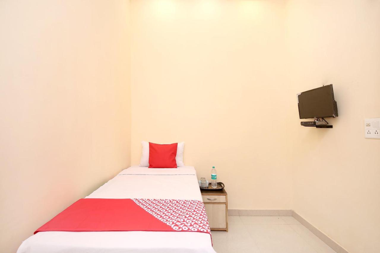 Oyo Flagship Armaan Resort Shāhpur Kültér fotó